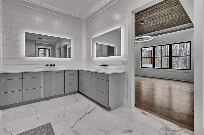 Marietta Master Vanity Paint